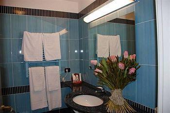 - Flower 3* Gropello Cairoli