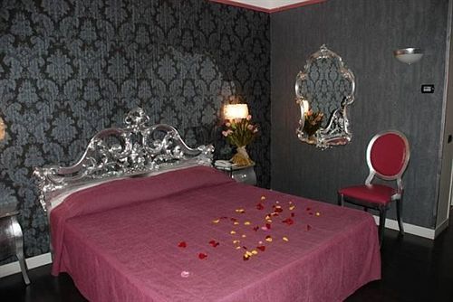 - Flower 3* Gropello Cairoli